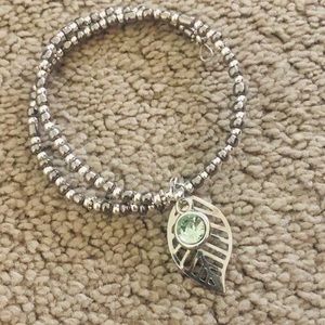 Leaf charm bracelet